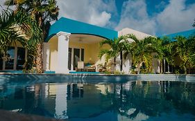 Aqua Viva Suites